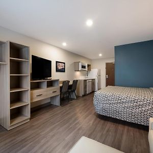 Woodspring Suites Charlotte Airport